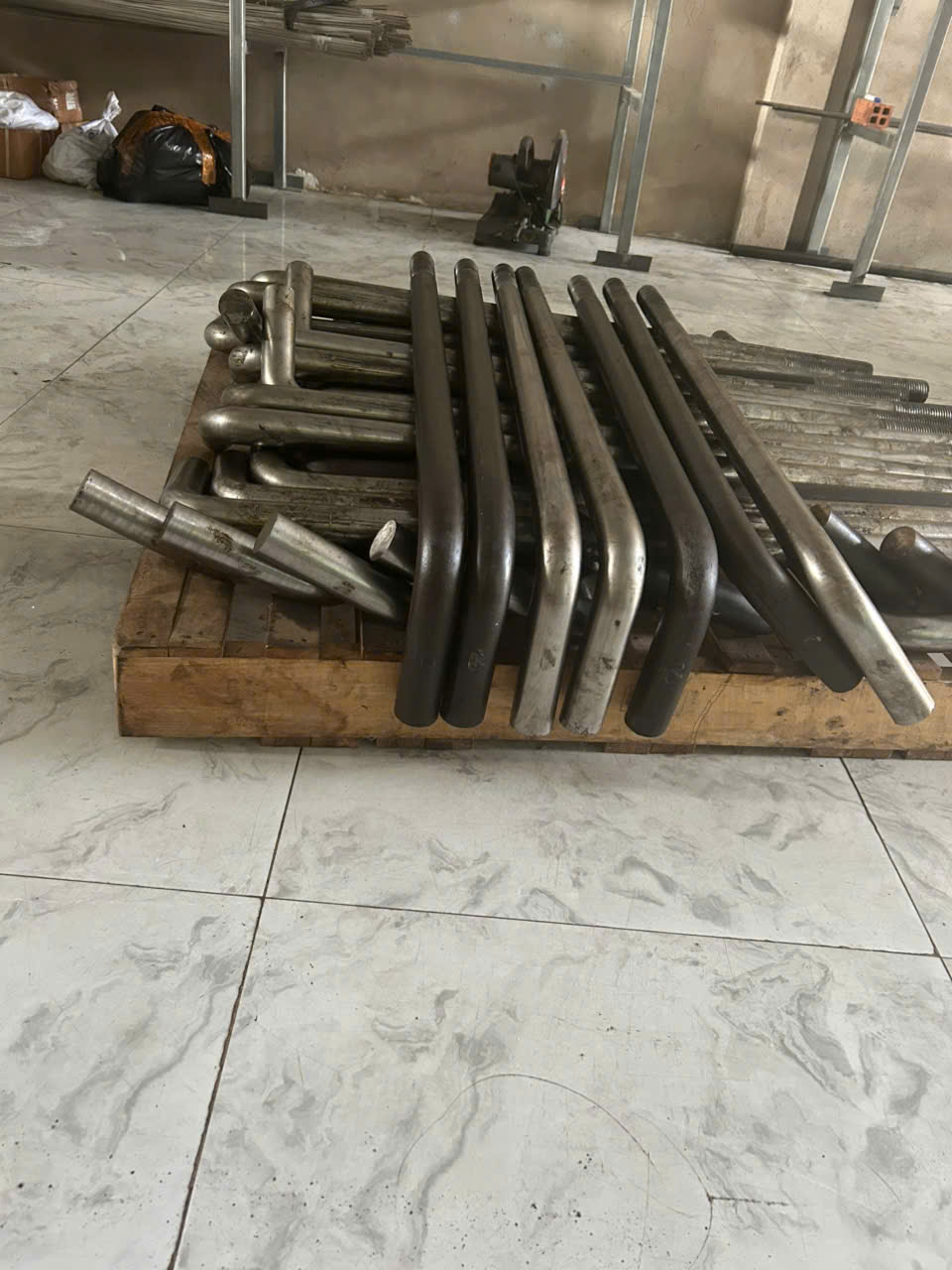 Bulong móng cẩu tháp